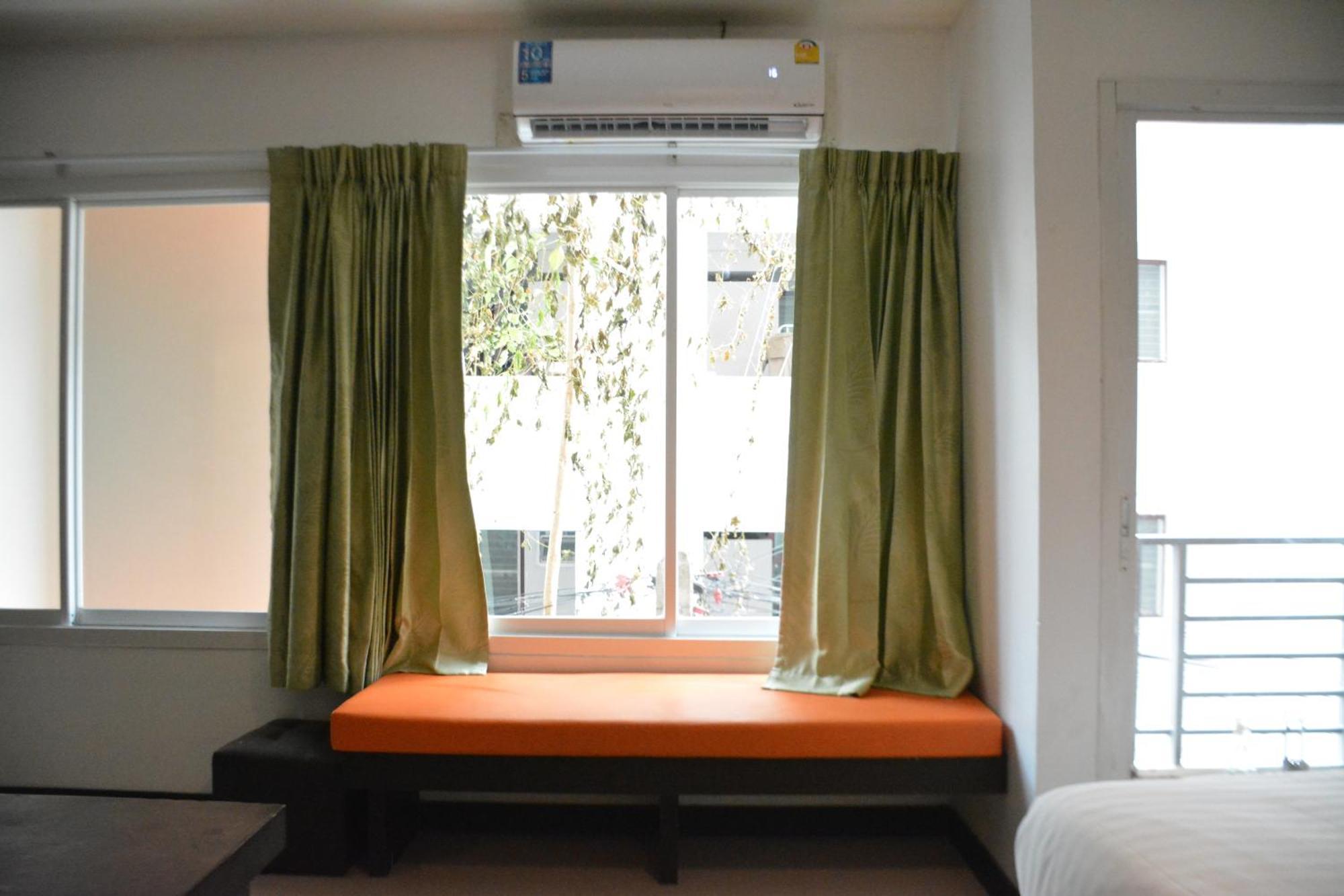 Zephyr Grand Hotel Patong Buitenkant foto