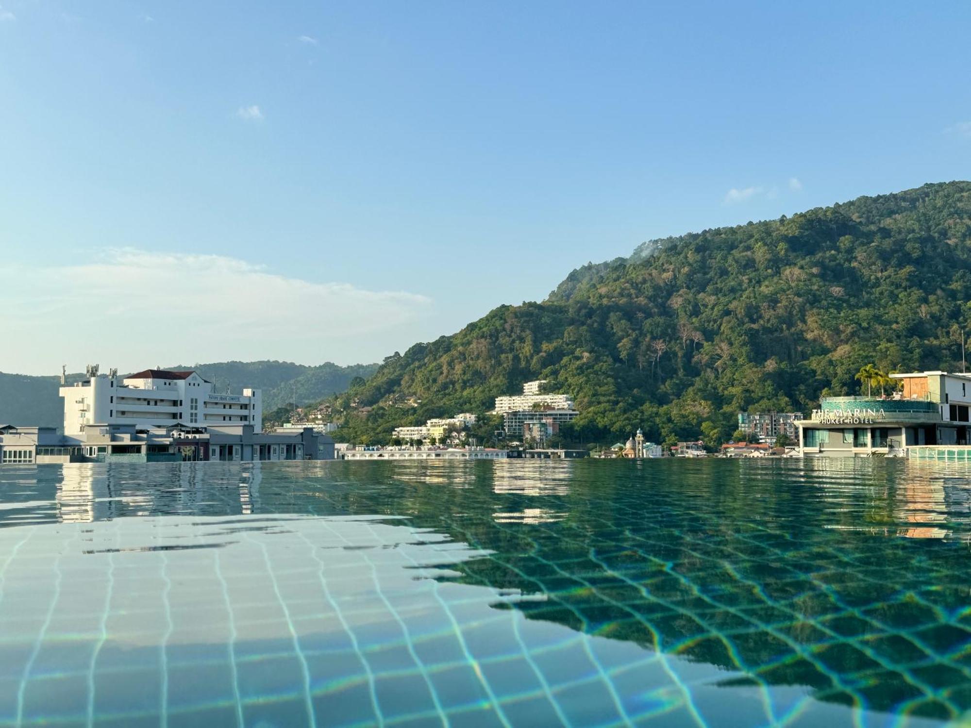 Zephyr Grand Hotel Patong Buitenkant foto